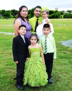 Family_7776 16x20